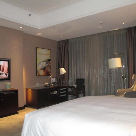 Riviera Hotel Ningbo Exterior photo