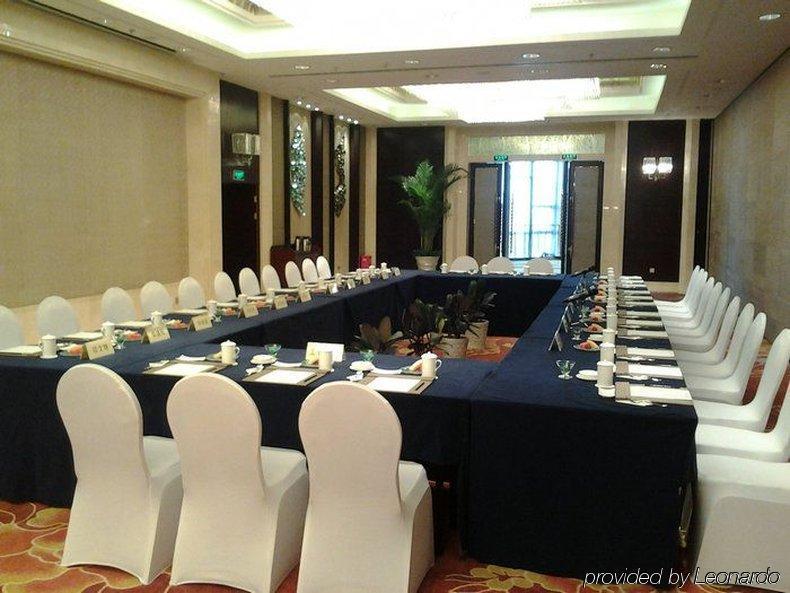 Riviera Hotel Ningbo Exterior photo