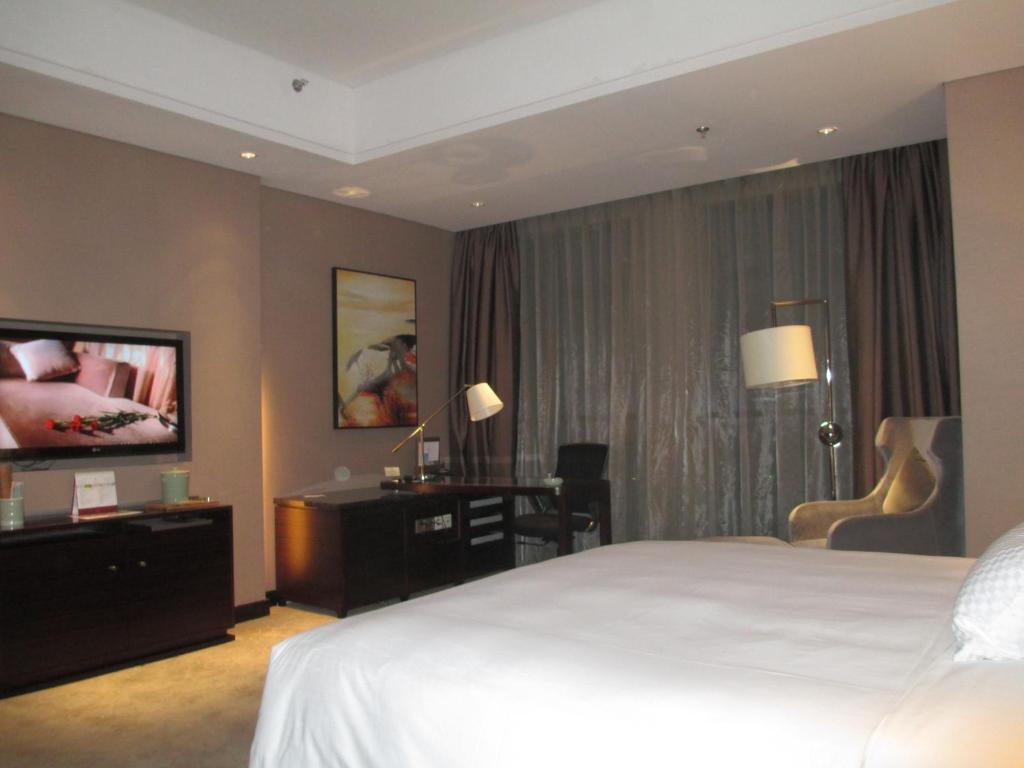 Riviera Hotel Ningbo Exterior photo