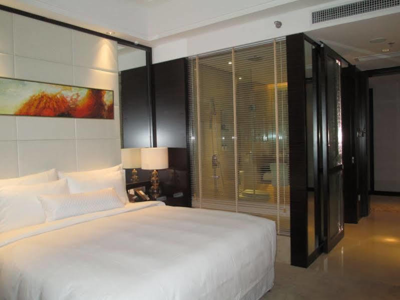 Riviera Hotel Ningbo Exterior photo